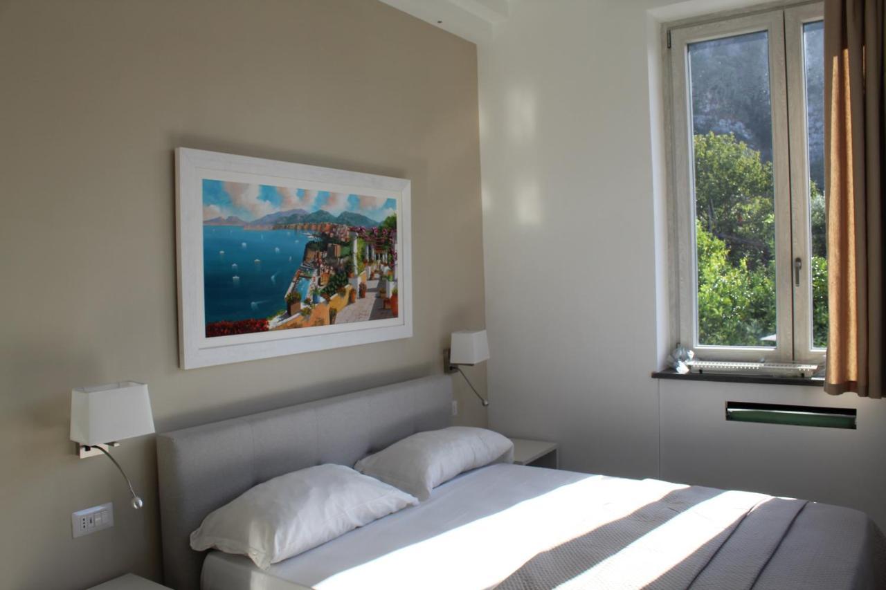 Villa Emanuel White Sorrento Eksteriør billede